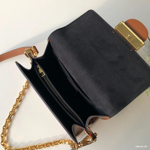 Louis Vuitton Spring Show） Dauphine Mini（2019 0111